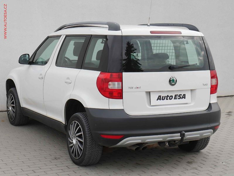 Škoda Yeti (2011) 2.0 TDI 4x4, ČR, AC, tažné - fotka 6 z 14