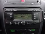 Škoda Octavia (2008) 2,0 TDi/103kW Laurin & Klement - náhled 17