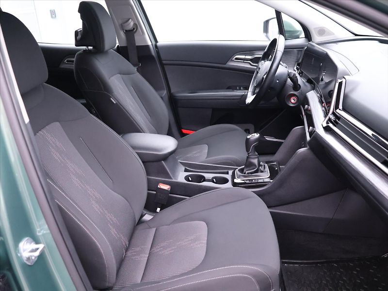 Kia Sportage 1,6 T-GDI 110kW AWD CZ DPH - fotka 11 z 32