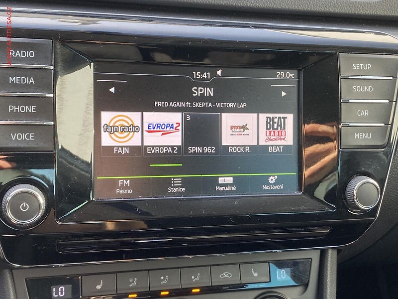 Škoda Superb (2015) 2.0 TDi 4x4, ČR, Style, DSG - fotka 17 z 18