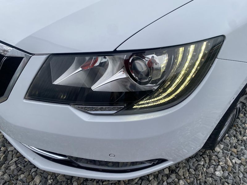 Škoda Superb 2.0TDi 4x4 170PS DSG L+K COMBI - fotka 72 z 158
