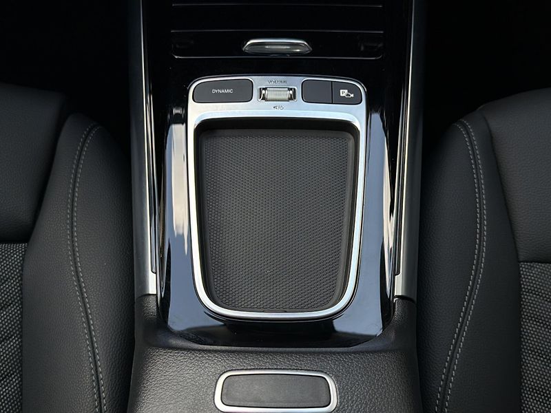 Mercedes-Benz GLA 200 d 4M Progressive Advanced - fotka 15 z 27