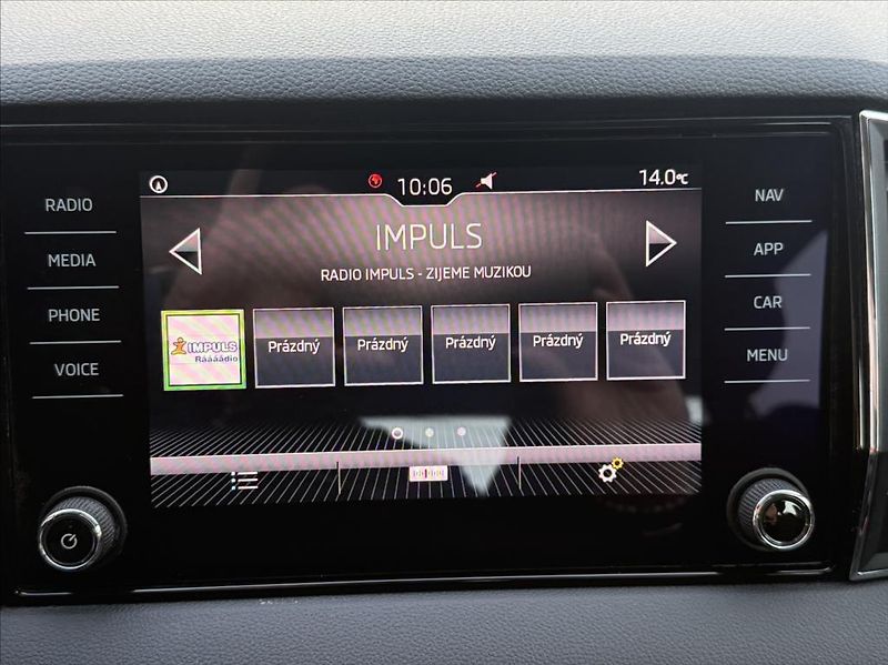 Škoda Karoq 1,6 TDI DSG / LED / záruka - fotka 28 z 34