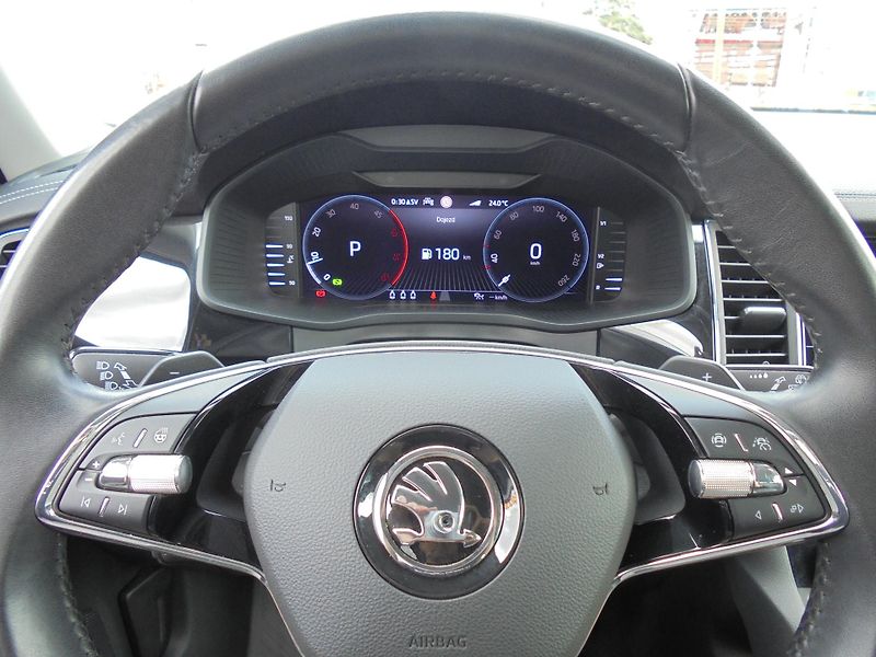 Škoda Kodiaq (2023) 2.0 TDI NAVI 4x4 DSG L&K ČR - fotka 11 z 14