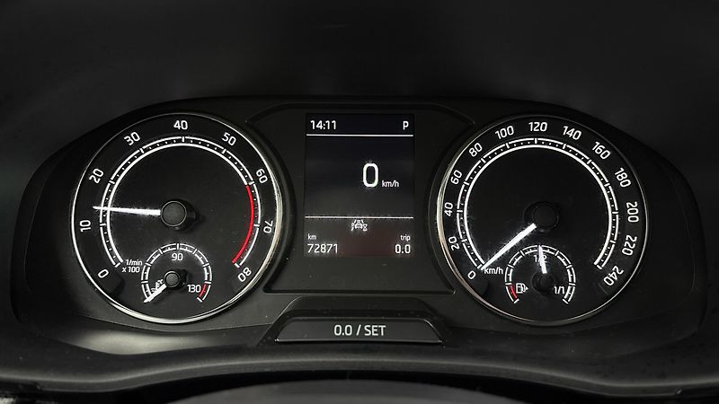 Škoda Fabia 1.0 TSI DSG Ambition - fotka 10 z 23