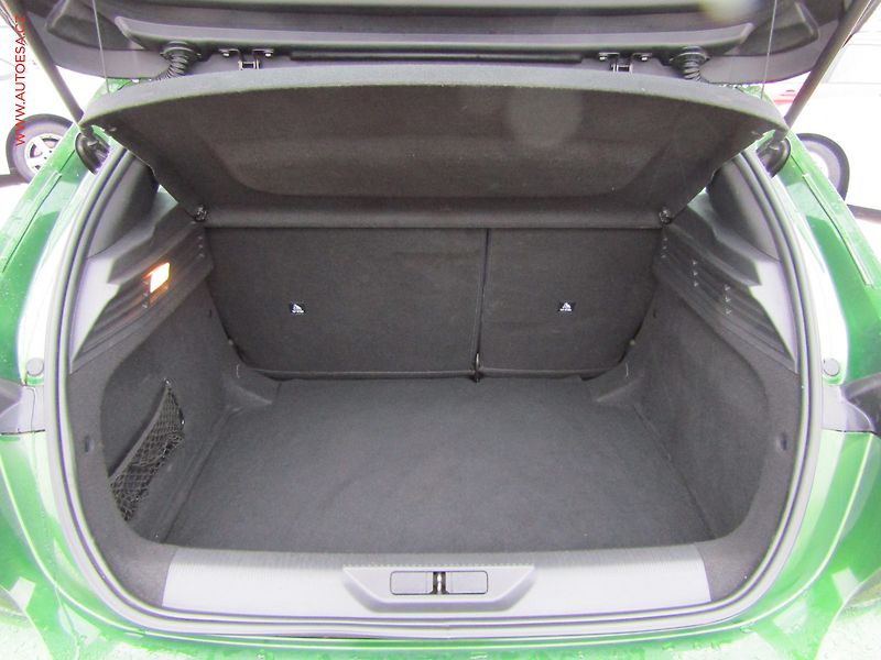 Peugeot 308 (2022) 1.2PT, 2.maj,ČR, Active - fotka 7 z 20