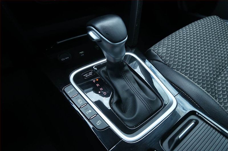 Kia XCeed (2022) 1.5 T-GDI, Automat, Serv.kniha - fotka 13 z 25