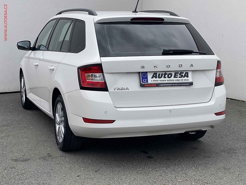Škoda Fabia (2022) 1.0 TSi, 1.maj,ČR, Ambition - fotka 6 z 17