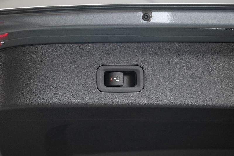 Mercedes-Benz GLS 400d 4M*AMG*AIR*TAŽNÉ*ČR 1.MAJ - fotka 48 z 52