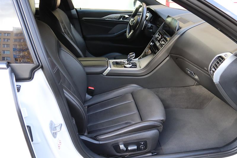 BMW Řada 8 840D XDRIVE GRAN COUPE M-PAKET - fotka 48 z 50