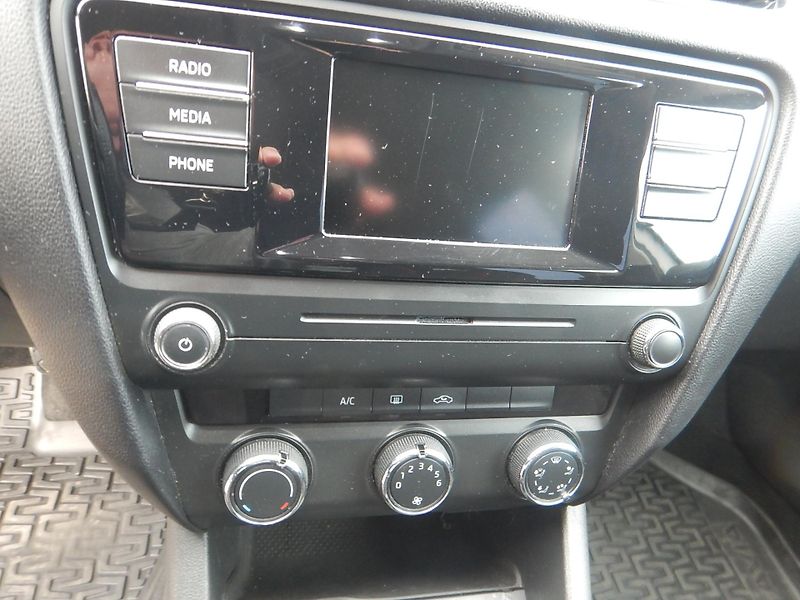 Škoda Octavia 1.4i CNG, KLIMA - fotka 22 z 27