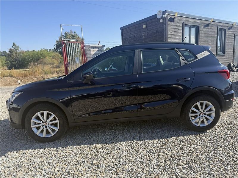 Seat Arona 1,0 TSI DSG 81kW 39.000Km - fotka 8 z 33