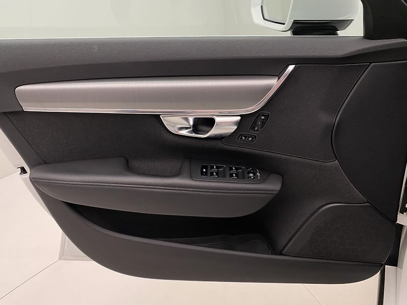 Volvo V90 T5 MOMENTUM AUT - fotka 7 z 39