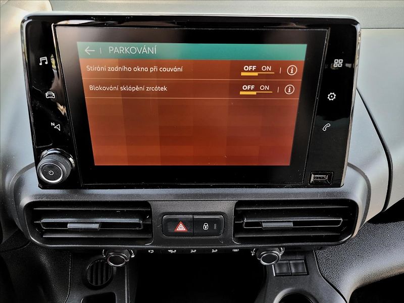 Citroën Berlingo 1,5 HDI,XL,7míst,navi,tažné - fotka 28 z 49