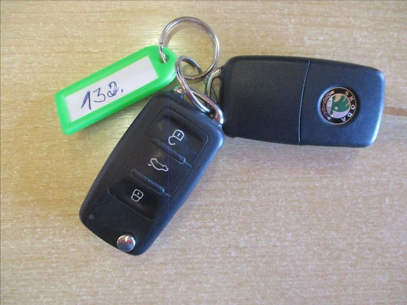 Škoda Fabia 1,2 TSI, klima, serv. kniha, - fotka 29 z 36