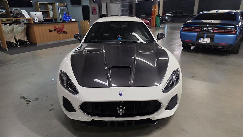 Maserati GranTurismo (2019) 4.7S AT 2020 LAST EDIT CARBON - fotka 2 z 21