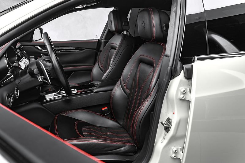 Maserati Quattroporte GTS V8 530PS - fotka 14 z 25