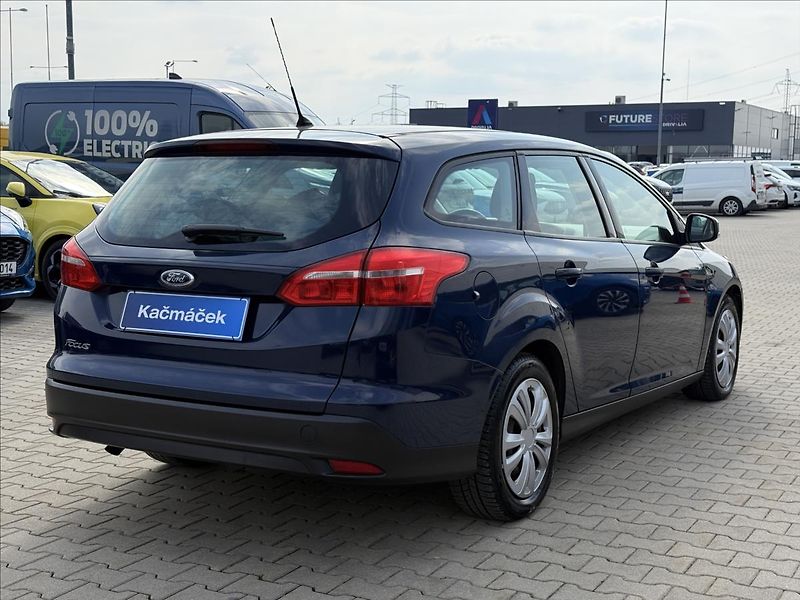 Ford Focus 1,6 TDCi 70kW Trend - fotka 5 z 22
