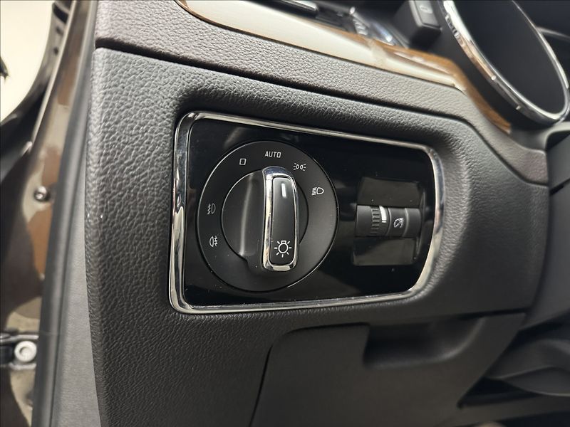 Škoda Superb 2,0 125kW L&K VÝHŘEV TAŽNÉ ČR - fotka 8 z 45