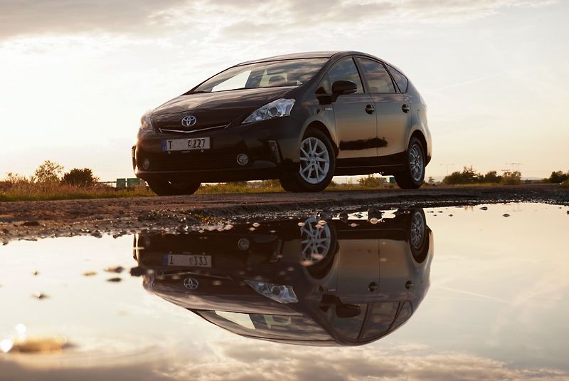 Toyota Prius 1.8 HYBRID 7míst - fotka 34 z 34