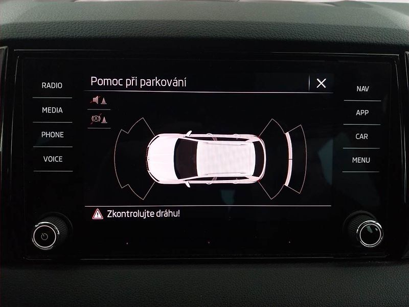 Škoda Karoq (2021) Sportline 2.0 TDI - fotka 21 z 21