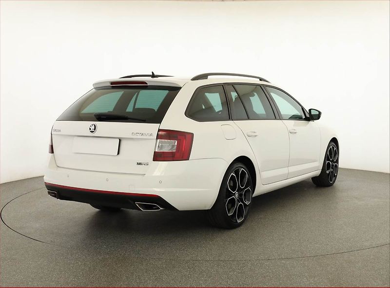 Škoda Octavia (2014) RS 2.0 TDI, Automat, Kůže - fotka 5 z 20