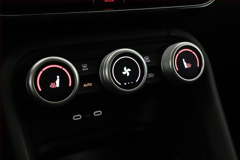 Škoda Kodiaq (2024) 2.0 TDI, Selection, Výhřevy - fotka 18 z 22