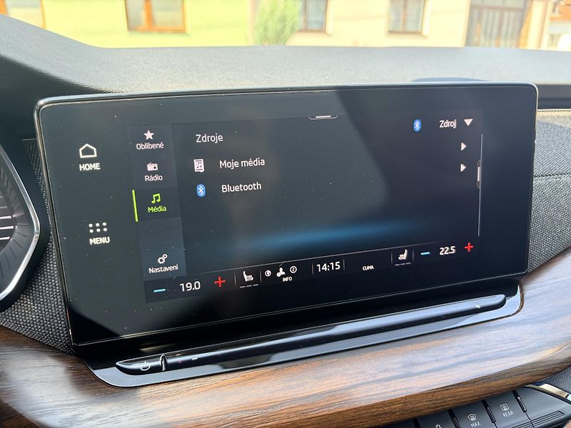 Škoda Octavia SCOUT 2.0 TDI DSG MATRIX - fotka 31 z 56