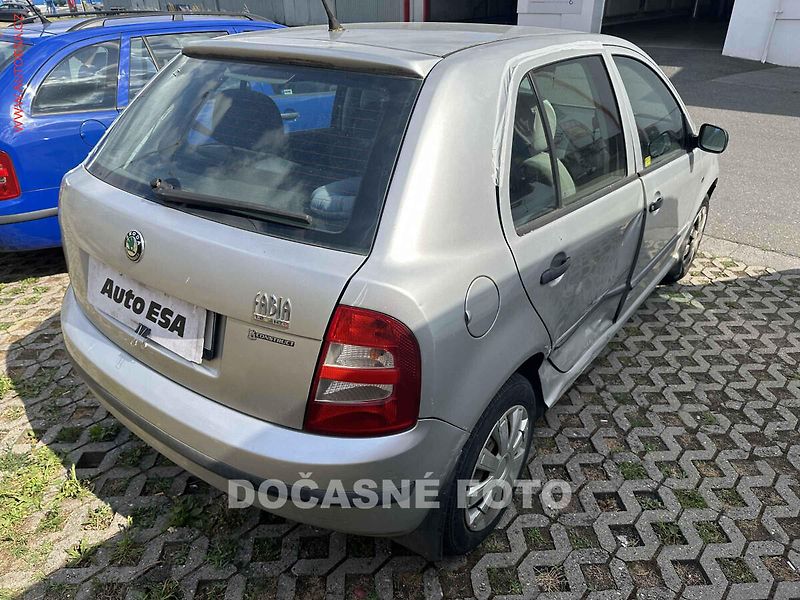 Škoda Fabia (2003) 1.2 12V - fotka 2 z 3