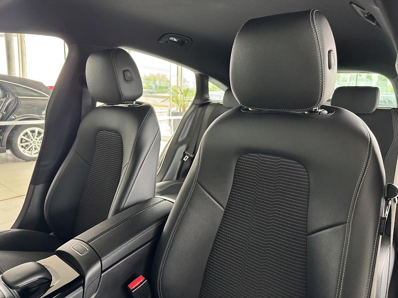 Mercedes-Benz CLA 180 AUT*100kW*REZERVACE! - fotka 13 z 33