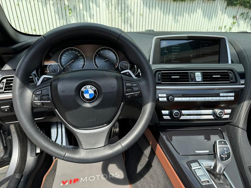 BMW Řada 6 640i-CABRIO-R20-HEZKÝ STAV - fotka 13 z 25