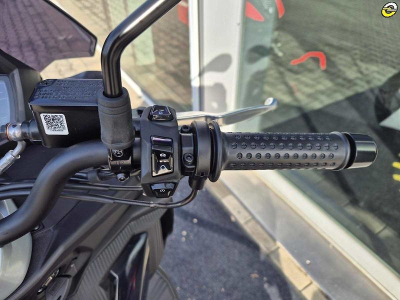 Aprilia SR GT 125 (2026) E5+ - AKČNÍ CENA - fotka 39 z 41