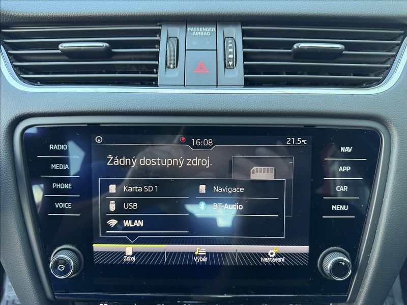 Škoda Octavia 2,0 TDI DSG STYLE DPH 1.maj ČR - fotka 36 z 50
