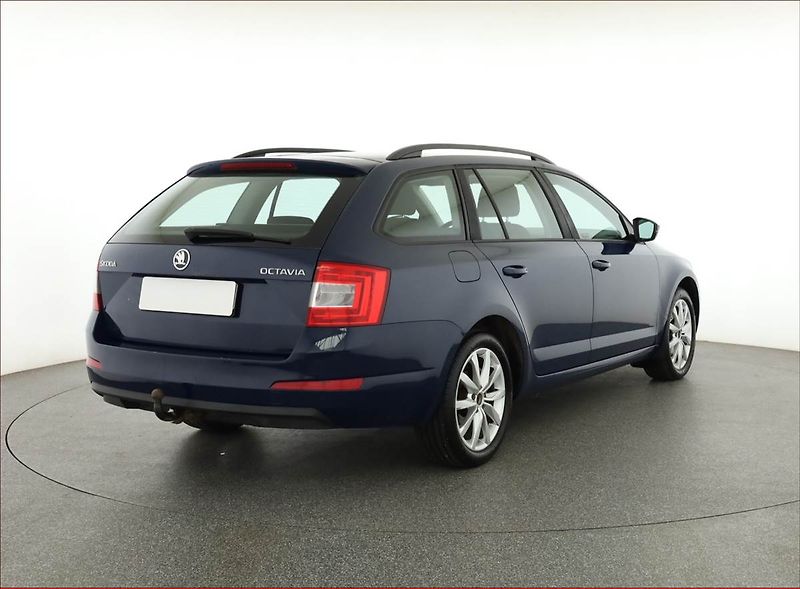 Škoda Octavia (2013) 1.6 TDI, Tempomat - fotka 5 z 14