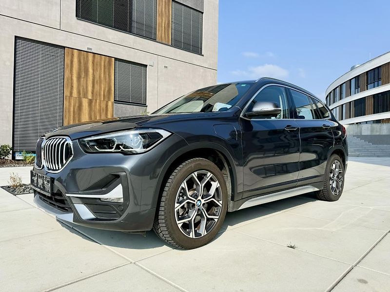 BMW X1 (2020) xDrive 25e AUT Plug in Hybrid - fotka 20 z 25