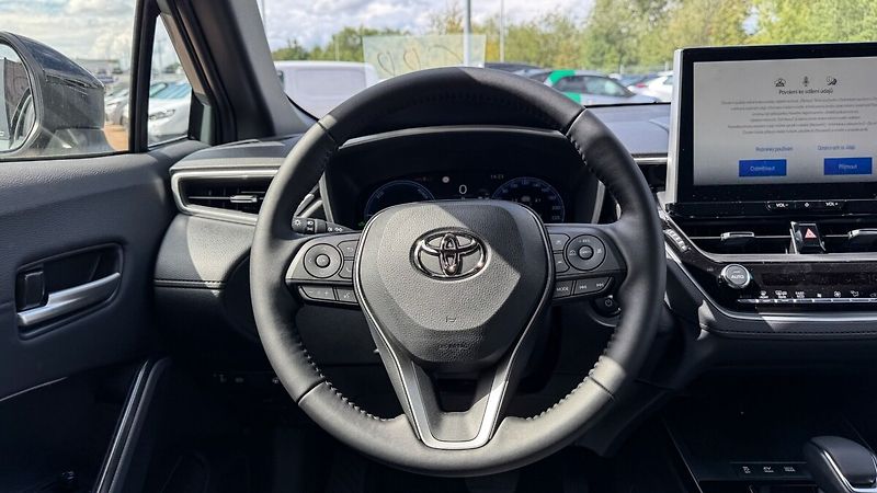 Toyota Corolla Cross 1.8.Hybrid Comfort Business sk - fotka 25 z 29