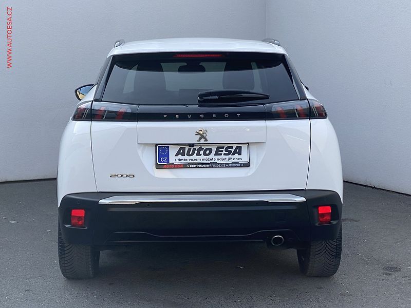 Peugeot 2008 (2022) 1.5 HDi, Allure, AT - fotka 5 z 18