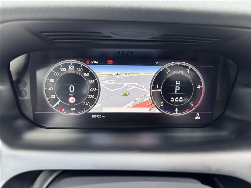 Land Rover Discovery Sport 2,0 D180 R-Dynamic HSE ČR DPH - fotka 17 z 39