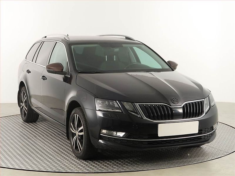 Škoda Octavia (2018) 1.5 TSI, Navi, Tempomat - fotografie inzerátu