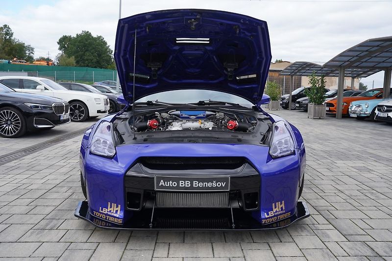 Nissan GT-R 3.8i V6 Liberty Walk 615 PS - fotka 9 z 31