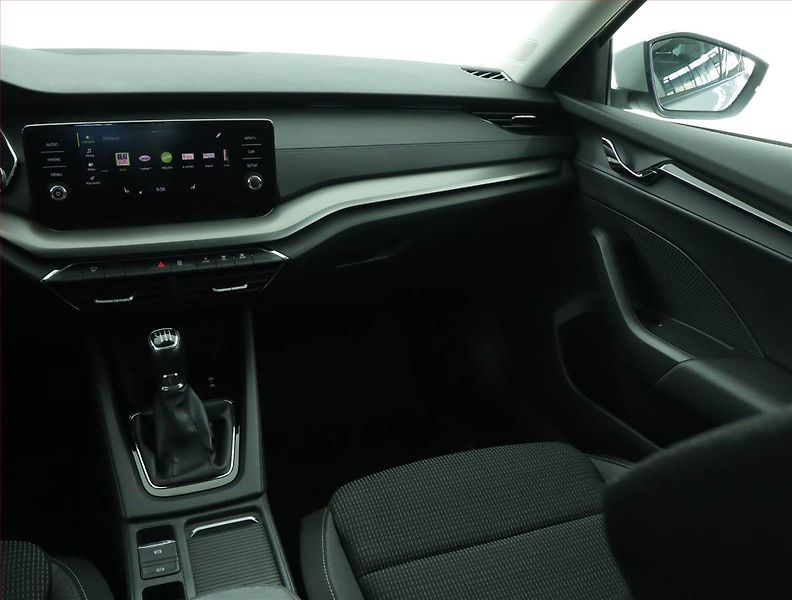 Škoda Octavia (2022) Ambition 2.0 TDI, ČR,1.maj - fotka 8 z 15