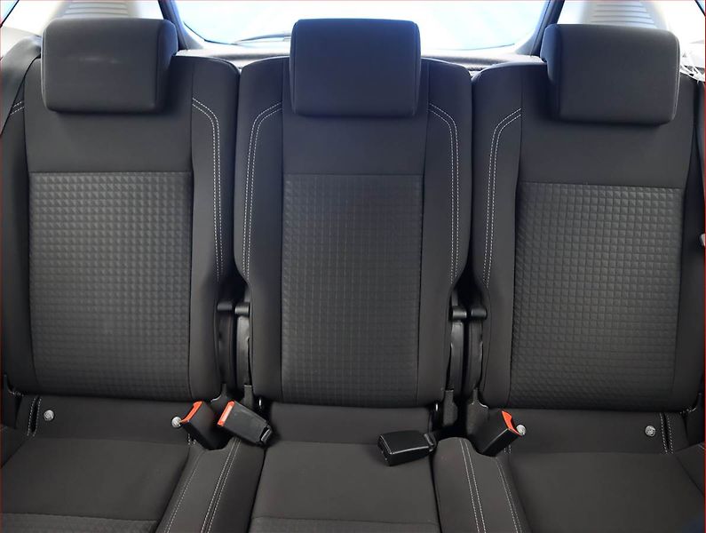 Ford C-MAX (2016) 1.0 EcoBoost, Serv.kniha - fotka 10 z 17