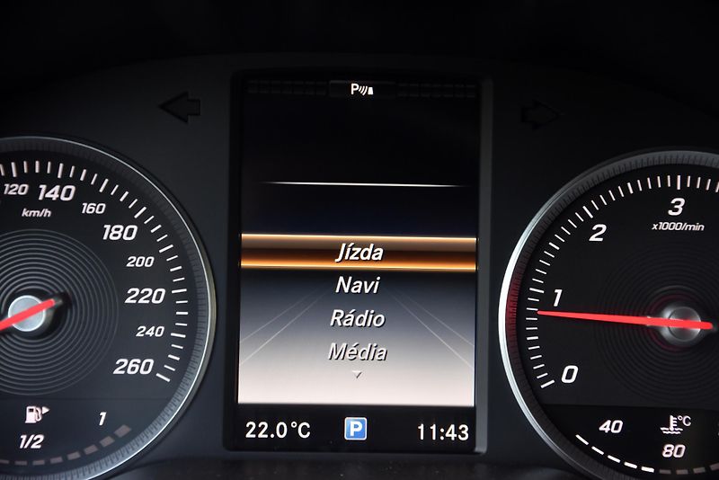 Mercedes-Benz Třídy C 180 CDi,KŮŽE,TEMP,NAVI,KLIMA - fotka 14 z 48