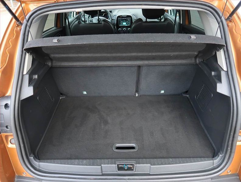 Renault Captur (2019) Limited 0.9 TCe, Navi - fotka 14 z 18