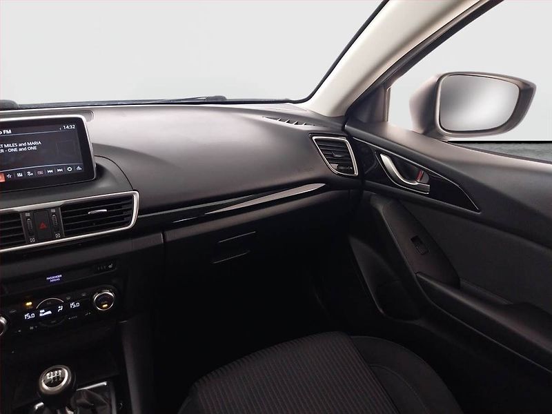 Mazda 3 (2015) 2.0 Skyactiv-G, Serv.kniha - fotka 8 z 23