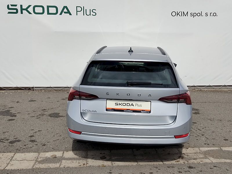 Škoda Octavia (2023) Combi Ambition 2,0 Tdi 110 Kw - fotka 34 z 36