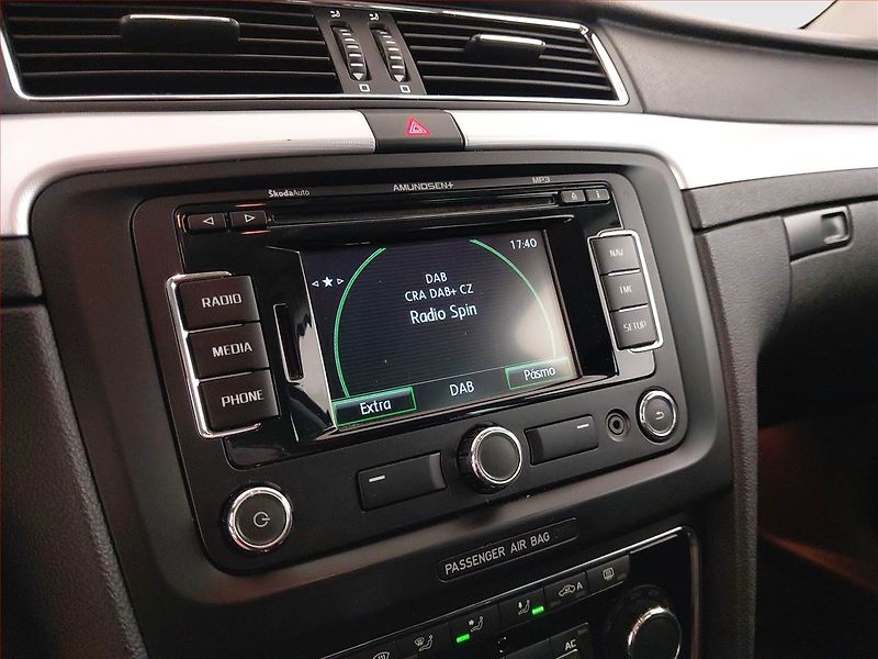 Škoda Superb (2013) Ambition Plus 2.0 TDI - fotka 13 z 20