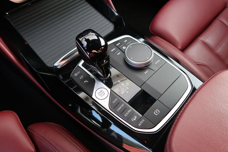 BMW X4 xDrive20d - fotka 8 z 12