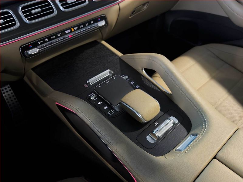 Mercedes-Benz GLS (2025) 450 d 4MATIC - fotka 22 z 27