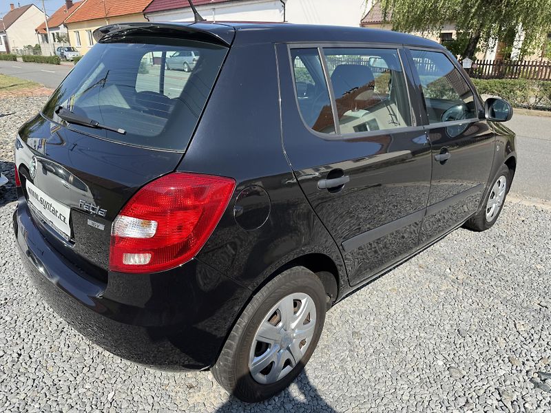 Škoda Fabia 1.4i 63 KW 1 MAJITEL - fotka 5 z 13